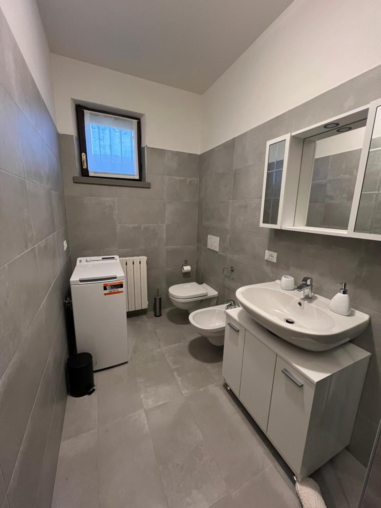 Appartement La Vela à Sirmione Extérieur photo