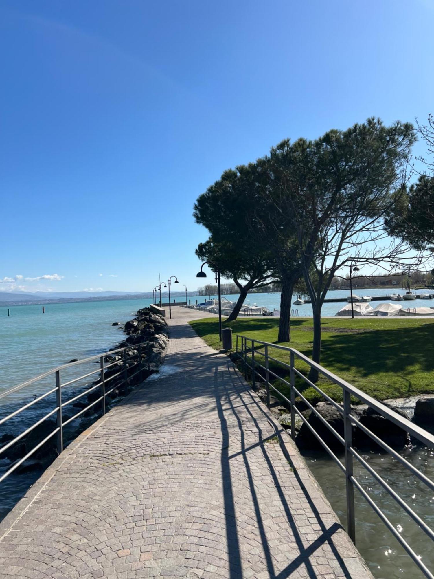 Appartement La Vela à Sirmione Extérieur photo